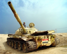 Irácký tank z irácko-íránské války.