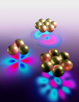 Struktury z kuliček obalených zlatem mají zvláštní optické vlastnosti.