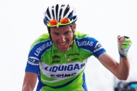 Vedení v cyklistickém Giru se ujal Ital Ivan Basso.