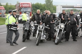 Policisté byli na motorkáře dobře připraveni.