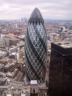 Ekologická "okurka" se stala novodobým symbolem Londýna.