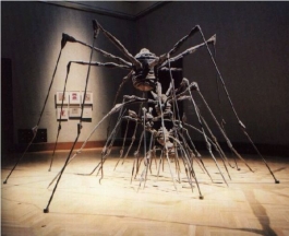Pavouci Louise Bourgeois v Galerii Rudolfinum.