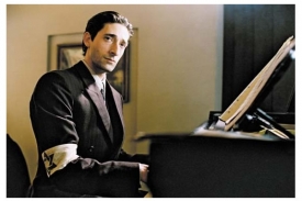 Adrian Brody ve filmu Pianista.