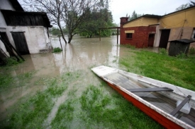 Stovkám lidí na Moravě voda zničila domov.