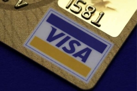 Platební gigant Visa zahájila obchodní válkou s čínskou státní firmou.
