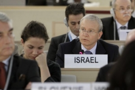 Izrael odmítá mezinárodní šetření zásahu proti konvoji lodí.