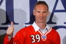 Dominik Hašek bude následující sezonu chytat za Spartak Moskva.