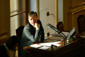 Miloslav Vlček dluží rakouské bance téměř čtyři miliony korun.