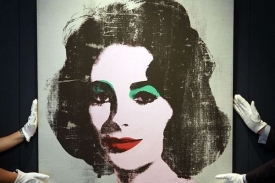 Warholův obraz může mít kdokoliv. Stačí nějaké ty miliony v prasátku.