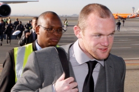 Wayne Rooney po příletu do Jihoafrické republiky.