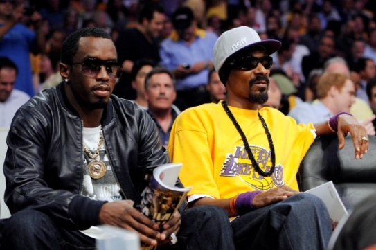 Rapeři Diddy (vlevo) a Snoop Dogg.