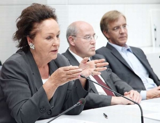 Jochimsenová na zasedání frakce Linkspartei v Bundestagu.