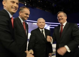 Kandidáti na prezidenta: Napieralski, Pawlak, Kaczyński a Komorowski.