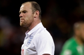 Wayne Rooney kritizoval fanoušky za bučení.