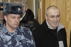 Chodorkovskij u soudu.