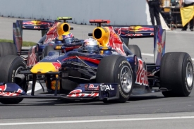 Vozy F1 se budou obouvat pouze do pneumatik Pirelli.