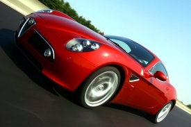 Jubilejní supersportovní Alfa Romeo 8C GTA.