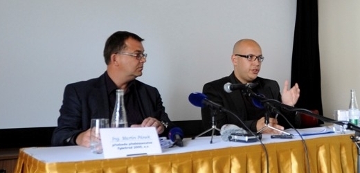 Zástupci věřitelů Martin Pánek (vlevo) a Vojtěch Hlaváček. 