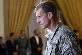 Prostořeký generál McChrystal musel rezignovat.