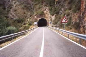 Tunely pod horskými masivy bývají zpoplatněné.