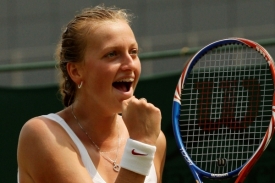 Petra Kvitová slaví senzační postup do čtvrtfinále Wimbledonu.