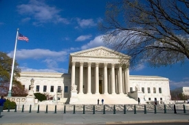 Budova amerického Nejvyššího soudu.