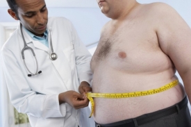 Obézním lidem hrozí nemoci srdce a cév.
