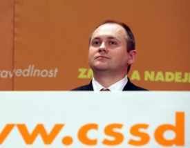 Michal Hašek dál povede kraj, ale s jinými partnery.