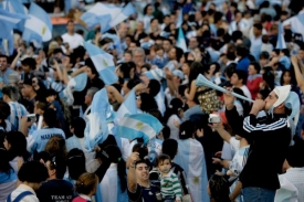 Fanoušci Argentiny.