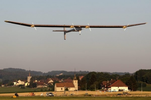 Dnešní let Solar Impulse by měl trvat 24 hodin.