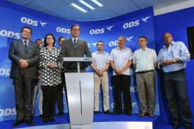 Výkonná rada ODS schválila koaliční vládu s TOP 09 a Věcmi veřejnými.