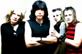 Pozůstalý z legendárních Ramones, Marky, přijede se svou kapelou.
