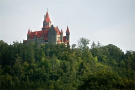 Na hradě Bouzov se budou svíjet orientální tanečnice.