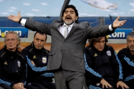 Diego Maradona a jedno z jeho gest.