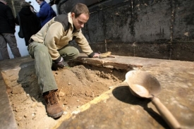 Archeologové našli pravěký hrob. Ilustrační foto.