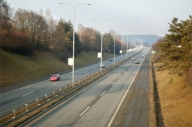 Správa dálnic musí provést škrty ve výši miliardy korun.