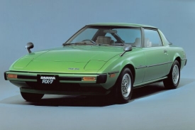 První a později slavná Mazda RX-7.