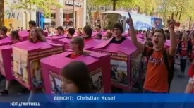 Demonstrace PRO školní reformu v Hamburku.