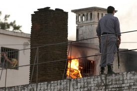 Nepokoje v argentinské věznici v roce 2007.