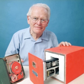 David Warren vytvořil prototyp černé skříňky v roce 1956.