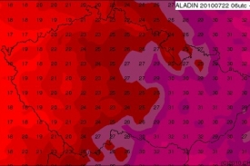 Výše teplot o zítřejším poledni podle systému ALADIN (zdroj: ČHMÚ).