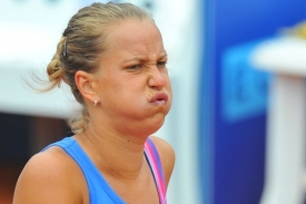 Barbora Záhlavová - Strýcová během finále Prague Open.