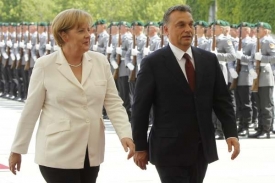 Maďarský premiér Viktor Orbán s německou kancléřkou Angelou Merkelovou.