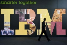 Evropská komise vytáhla proti IBM.