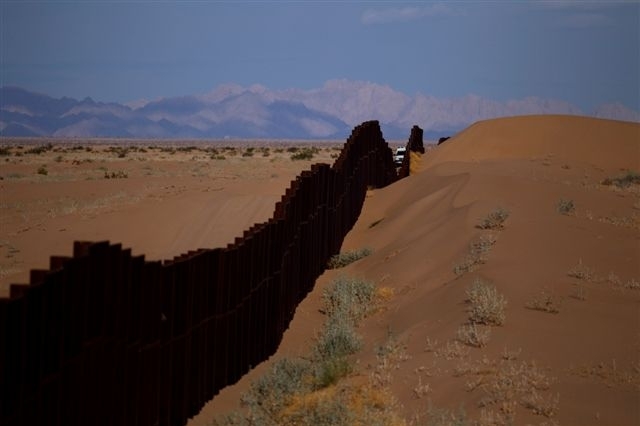 Mexicko-americká hranice není jediným místem střetů.