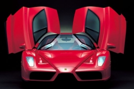 Ferrari Enzo, které umí 350 km/h.