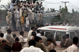 Pákistán čelí nejhorším záplavám od roku 1929.