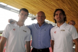 Karol Kisel (vpravo) s trenérem Jarolímem.
