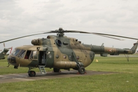 Vrtulník Mi-17 v maďarských barvách.
