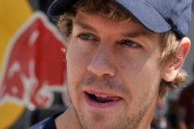 Sebastian Vettel v cíli nevěděl, co si má myslet.